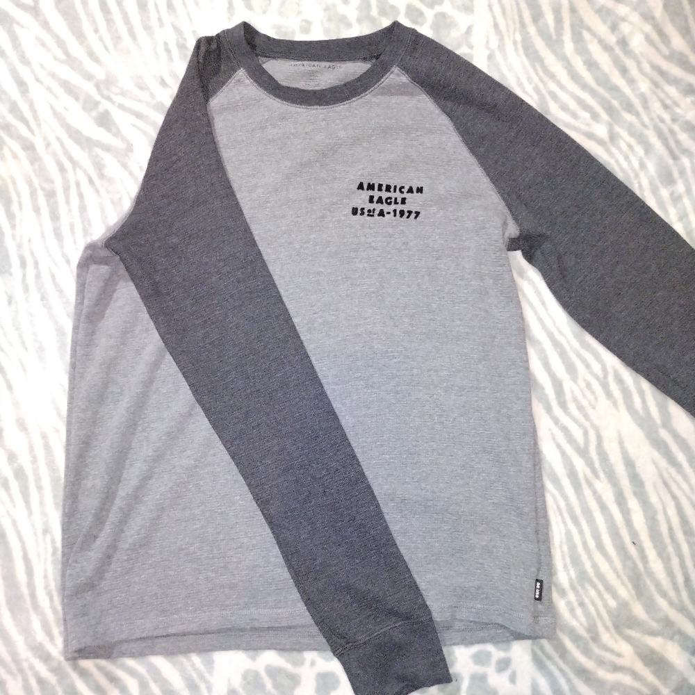 Men's AE shirt sz lg